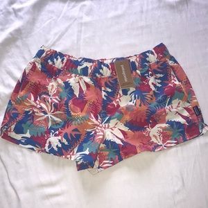 Patagonia Barely Baggie shorts